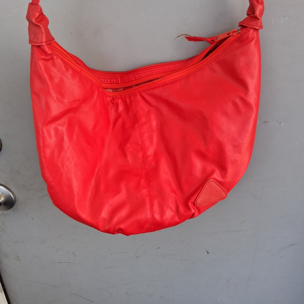 Gitano Vintage Red Hobo Bag Crossbody Slouchy Zippered Shoulder Bag 80s 90s